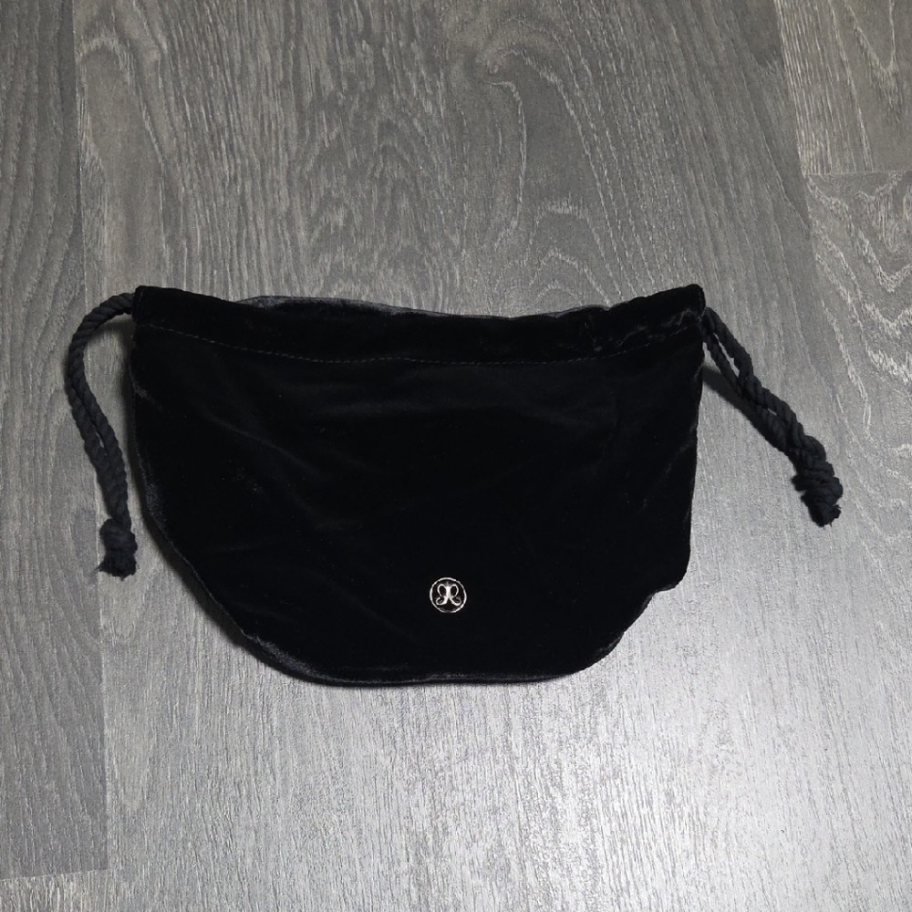 Anastasia Beverly Hills Black Velvet Drawstring Bag